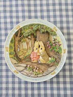 Beatrix Potter Musical Wall Plate "Beside His Cousin"